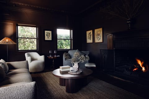Living room, Seating area, flat iron