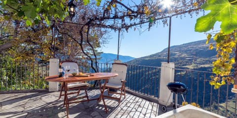 BBQ facilities, Balcony/Terrace