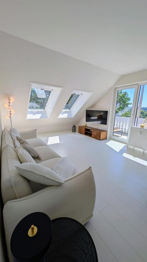 Living room, Photo of the whole room, Seating area