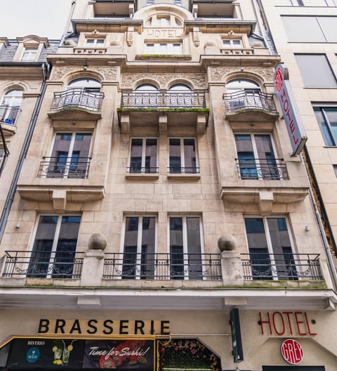 Property building, Facade/entrance