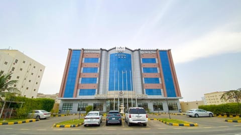 Property building, Facade/entrance, Neighbourhood, Area and facilities, Parking