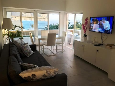Living room, Sea view