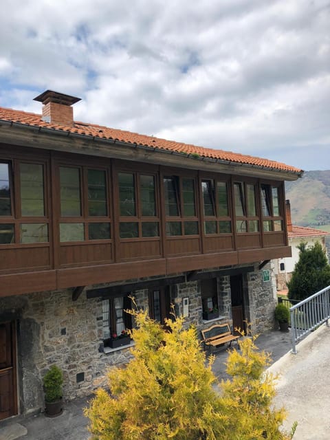 Property building, Natural landscape, Balcony/Terrace