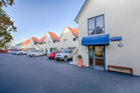 Property building, Parking