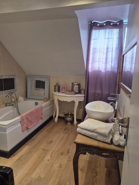 La Lilloise Villeneuve D'Ascq GD STADE Mauroy Apartment in Villeneuve-d'Ascq