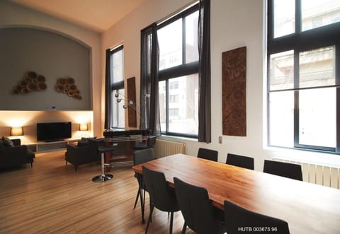 Day, Living room, Dining area, On site