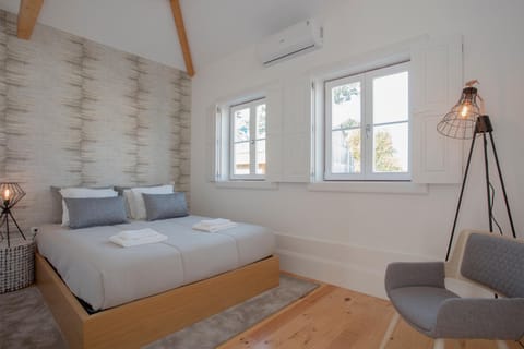 Bed, Decorative detail, Bedroom