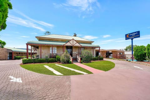 Property building, On site