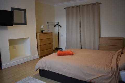 Home From Home Bed and Breakfast in Bristol