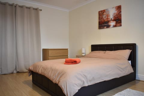 Home From Home Bed and Breakfast in Bristol