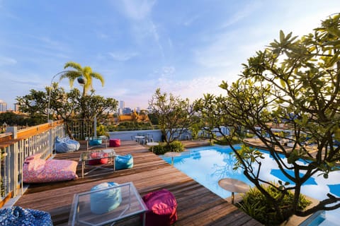 Restaurant/places to eat, Swimming pool