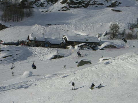 Property building, Skiing, Landmark view