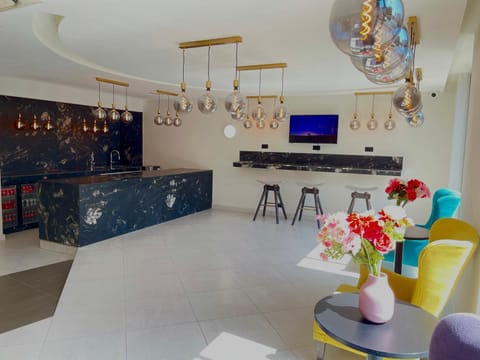 Lobby or reception, Lounge or bar