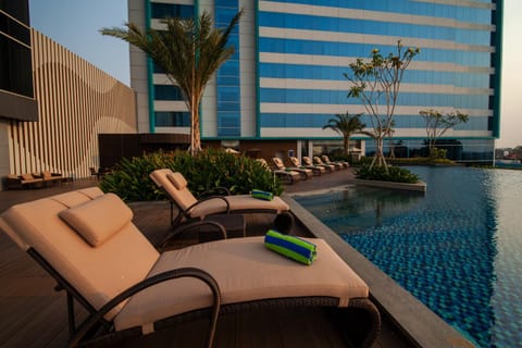 Swimming pool, Swimming pool