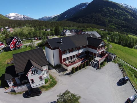 Property building, Day