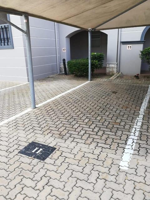 On site, Area and facilities