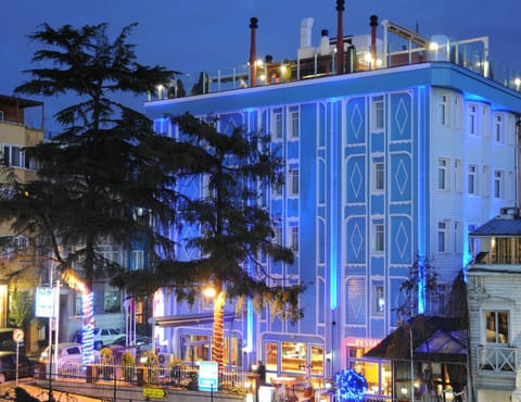 Property building, Facade/entrance, Location