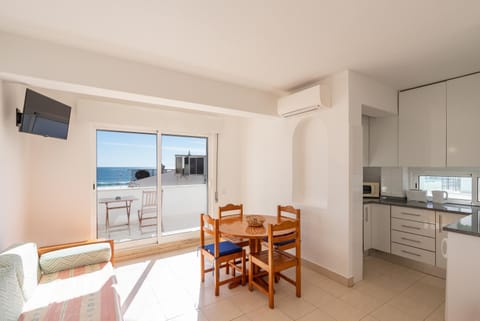 Living room, kitchen