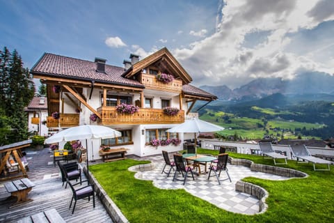 Garden, View (from property/room), Garden view, Mountain view
