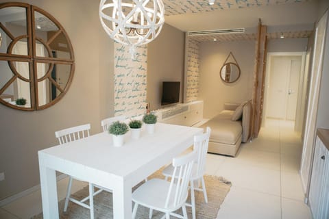 Kitchen or kitchenette, Living room, Dining area