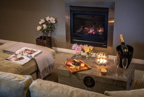 Woodhouse Mountain Lodge Hotel in Auckland Region