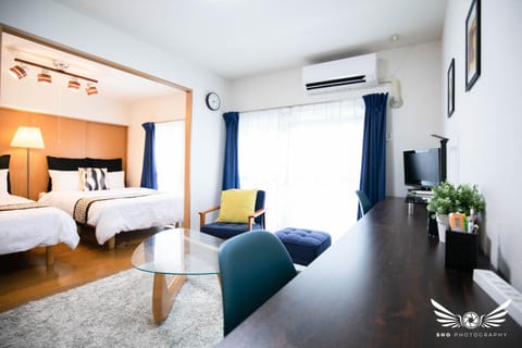 Bed, TV and multimedia, Living room, Bedroom, air conditioner