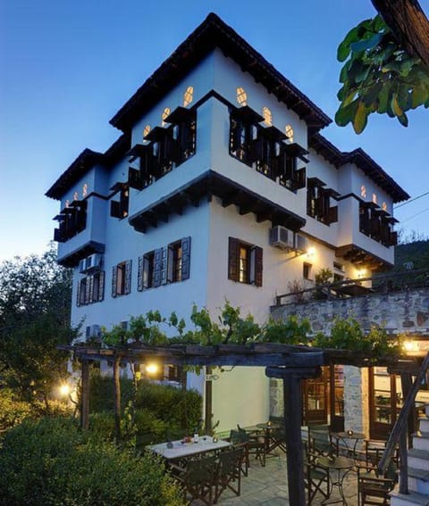 Facade/entrance, Garden