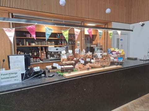 Food and drinks, Food