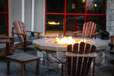 Wildwood Lodge & Suites Hotel in Clive