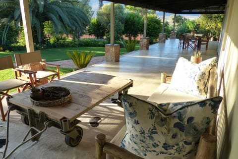Patio, Seating area