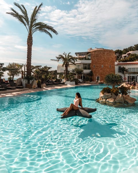 People, Natural landscape, Pool view, Swimming pool, Swimming pool, sunbed