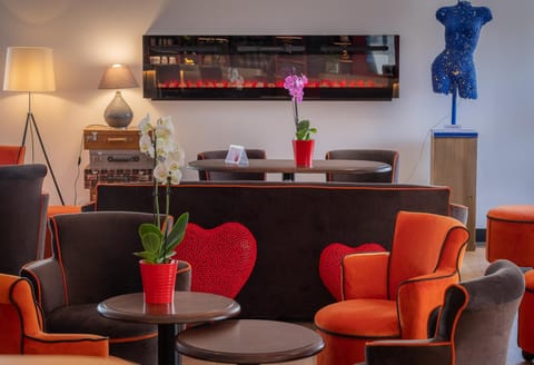 Living room, flat iron