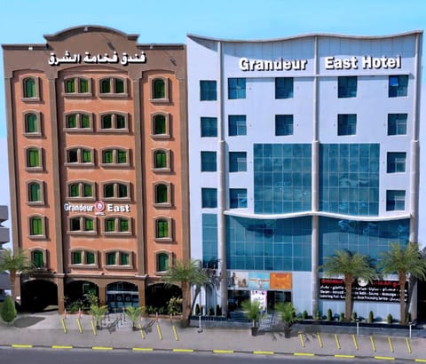 Facade/entrance, Bird's eye view, Floor plan, City view