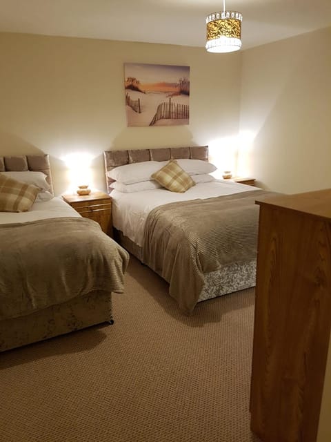 LegenDerry B&B Bed and Breakfast in Londonderry