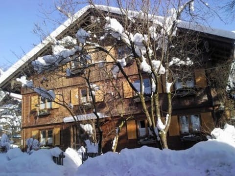 Property building, Facade/entrance, Winter