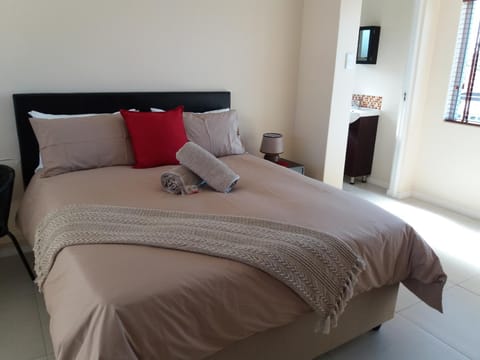 Flamingo Palms Apartment in Cape Town