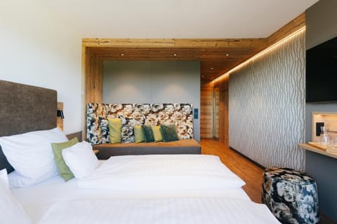 Bed, TV and multimedia, Photo of the whole room, Seating area