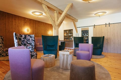 Lounge or bar, Decorative detail