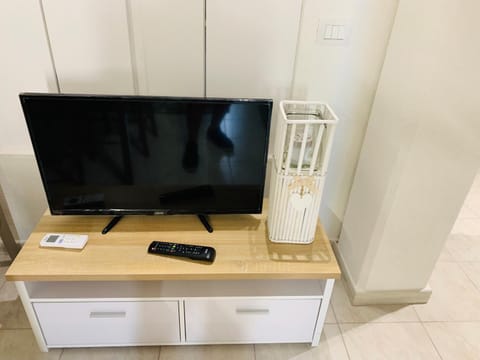 Communal lounge/ TV room, TV and multimedia