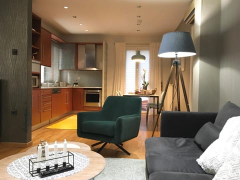 Kitchen or kitchenette, Living room, Photo of the whole room, Dining area