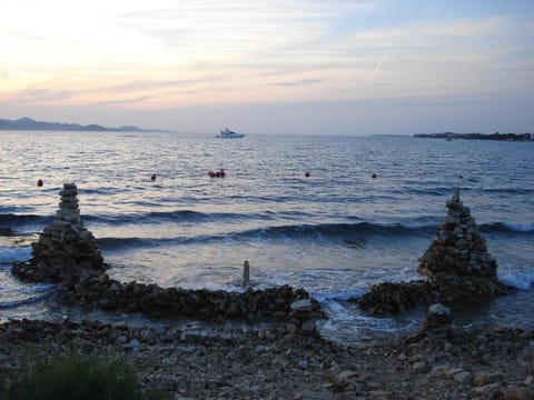 Beach, Area and facilities, Sunset