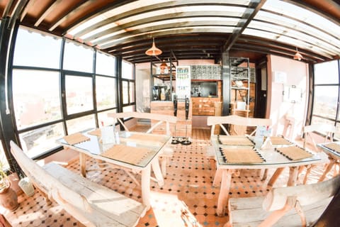 Patio, Patio, Restaurant/places to eat, Balcony/Terrace, Balcony/Terrace, Living room, Banquet/Function facilities, Seating area, Breakfast, Continental breakfast