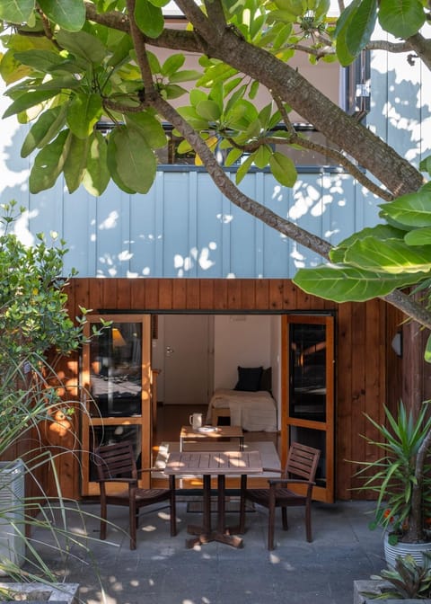 Bow Street Apartments & Cottage Motel in Raglan