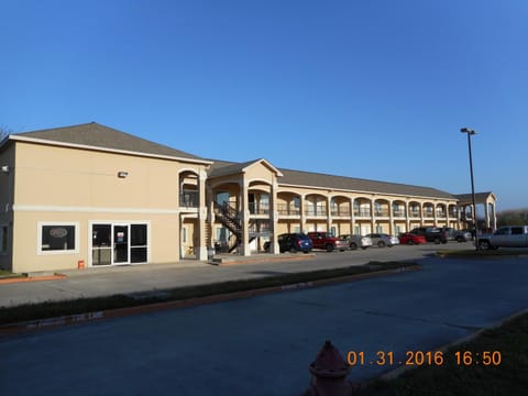 Property building, Facade/entrance, Spring, View (from property/room), Other, Other, Other, On site, Street view, Area and facilities, Area and facilities, Sunset