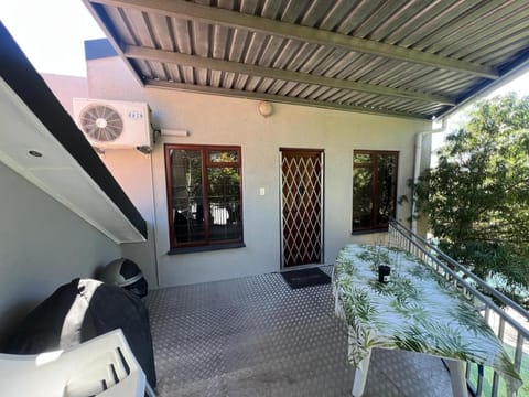 3 on Nebraska Accommodation Apartment in Cape Town