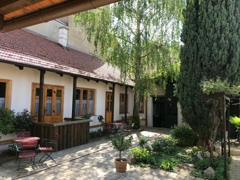 Patio, Garden