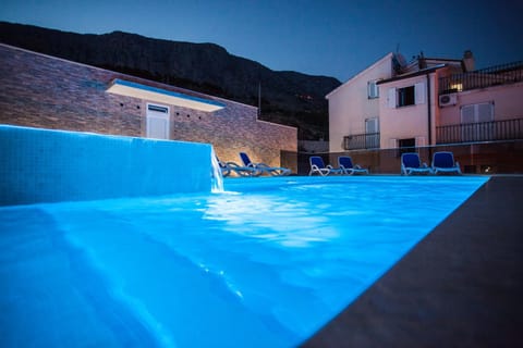 Property building, Swimming pool