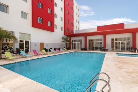 Day, Swimming pool, Swimming pool