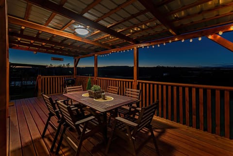 BBQ facilities, Balcony/Terrace, Seating area
