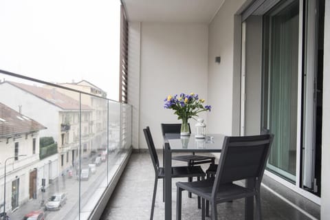Balcony/Terrace, City view